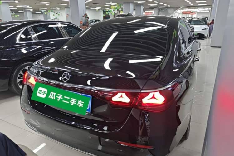 Used Mercedes-Benz E-Class 2025 Facelift E 300 L Luxury Edition Rear Right 45 Deg