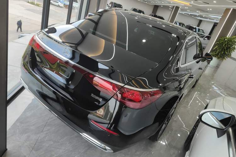 Used Mercedes-Benz E-Class 2025 E 300 L Stylish Model Rear Right 45 Deg