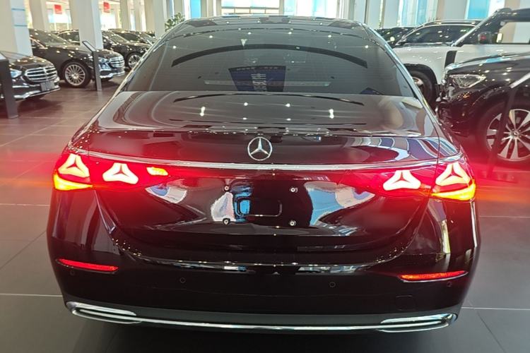 Used Mercedes-Benz E-Class 2025 Facelift E 300 L Fashion Edition Rear