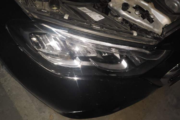 Used Mercedes-Benz E-Class 2025 E 300 L Luxury Model Right Front Headlight