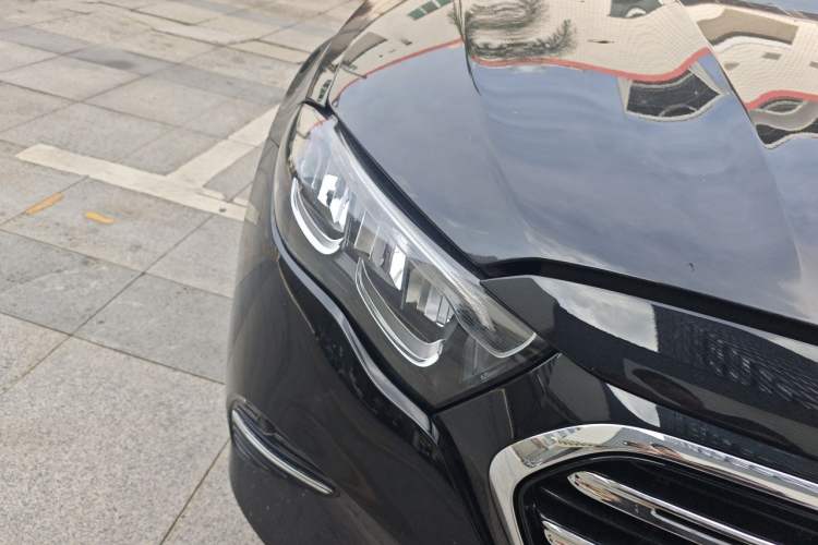 Used Mercedes-Benz E-Class 2025 Facelift E 300 L Luxury Edition Right Front Headlight
