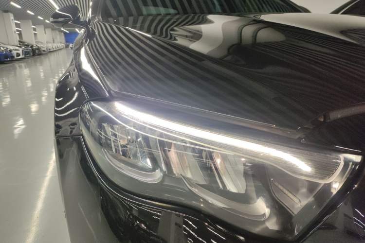 Used Mercedes-Benz E-Class 2025 E 300 L Luxury Model Right Front Headlight