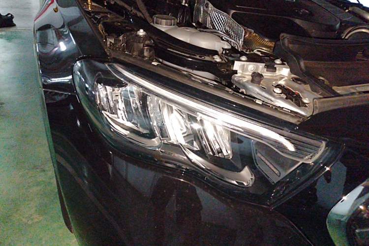 Used Mercedes-Benz E-Class 2025 Facelift E 300 L Luxury Edition Right Front Headlight