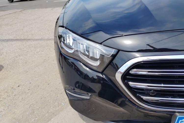 Used Mercedes-Benz E-Class 2025 E 300 L Stylish Model Right Front Headlight