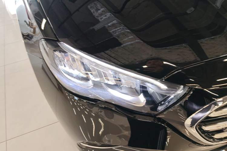 Used Mercedes-Benz E-Class 2025 E 300 L Luxury Model Right Front Headlight