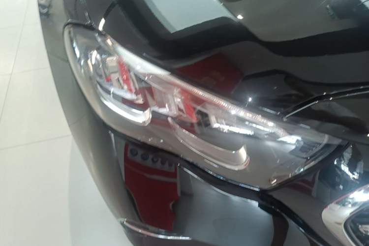 Used Mercedes-Benz E-Class 2025 E 300 L Stylish Model Right Front Headlight