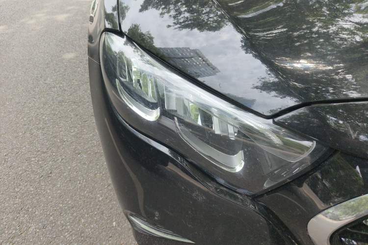 Used Mercedes-Benz E-Class 2025 Facelift E 300 L Luxury Edition Right Front Headlight