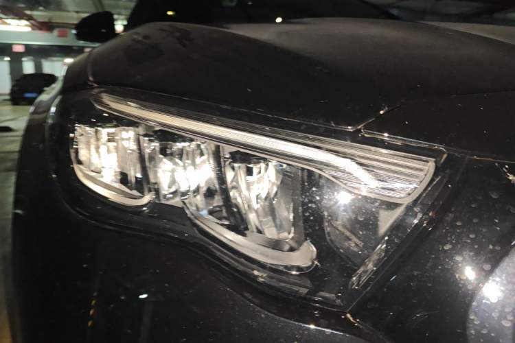 Used Mercedes-Benz E-Class 2025 E 300 L Luxury Model Right Front Headlight