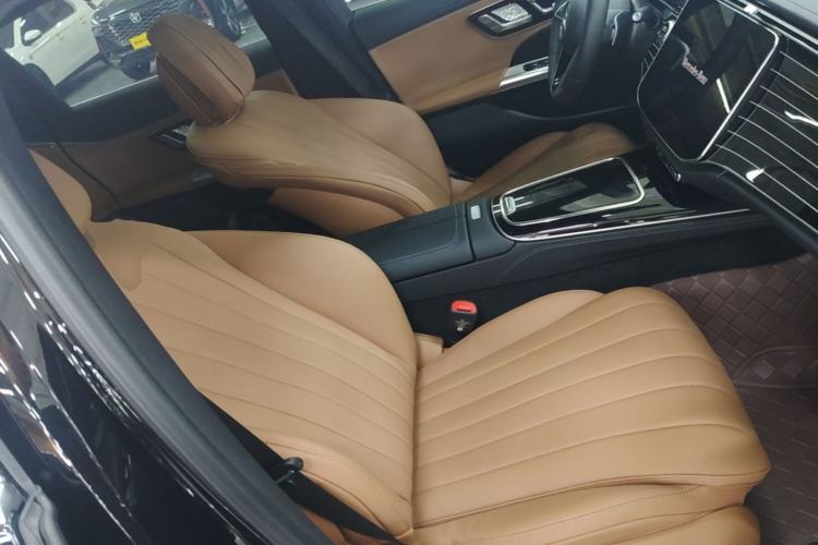 Used Mercedes-Benz E-Class 2025-Year Facelift E 260 L Right Front Seat