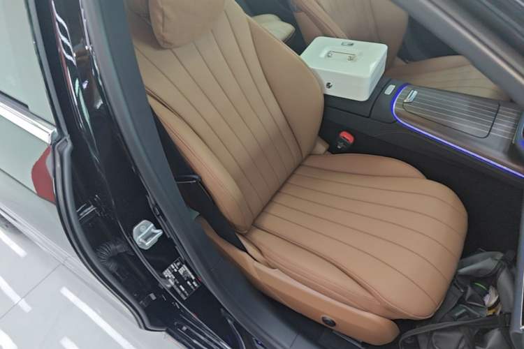 Used Mercedes-Benz E-Class 2025 E 300 L Luxury Model Right Front Seat