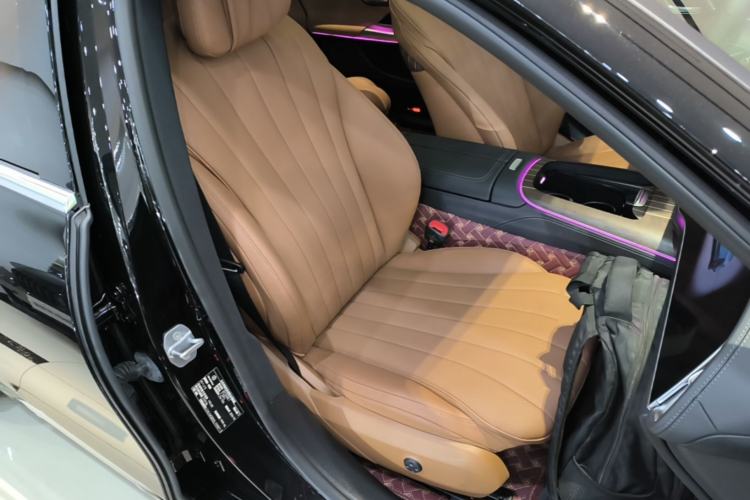 Used Mercedes-Benz E-Class 2025 E 300 L Luxury Model Right Front Seat