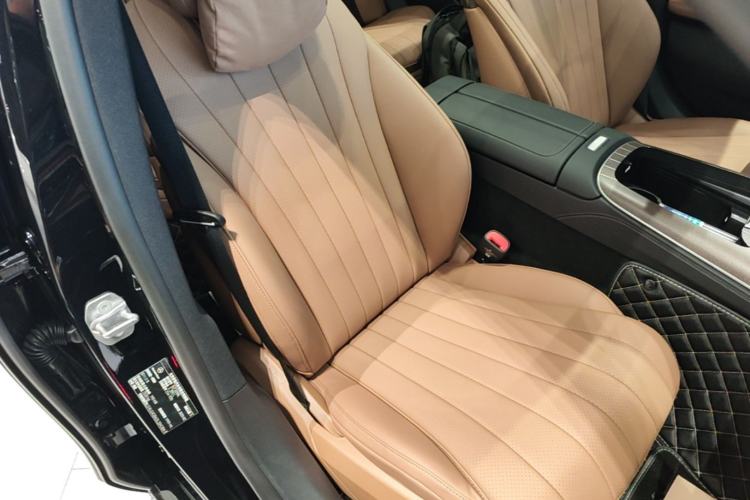 Used Mercedes-Benz E-Class 2025 E 300 L Stylish Model Right Front Seat