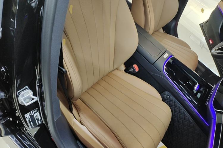 Used Mercedes-Benz E-Class 2025 E 260 L Right Front Seat