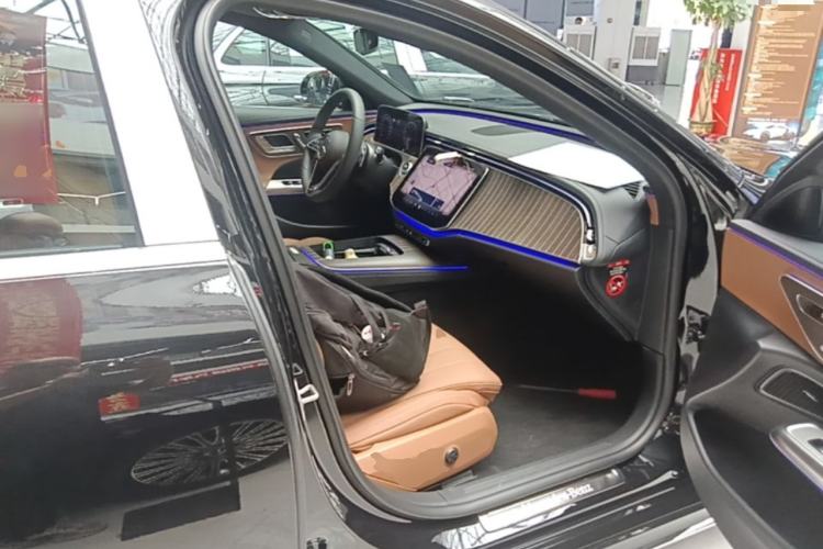 Used Mercedes-Benz E-Class 2025 Facelift E 300 L Fashion Edition Right Front Seat