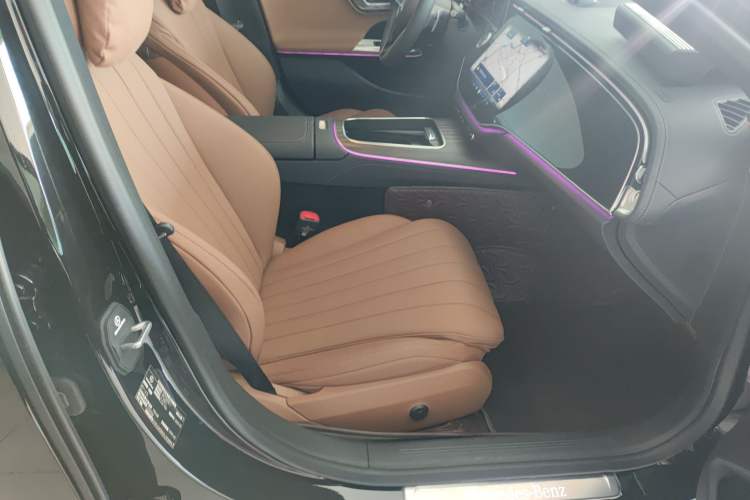 Used Mercedes-Benz E-Class 2025 E 300 L Luxury Model Right Front Seat