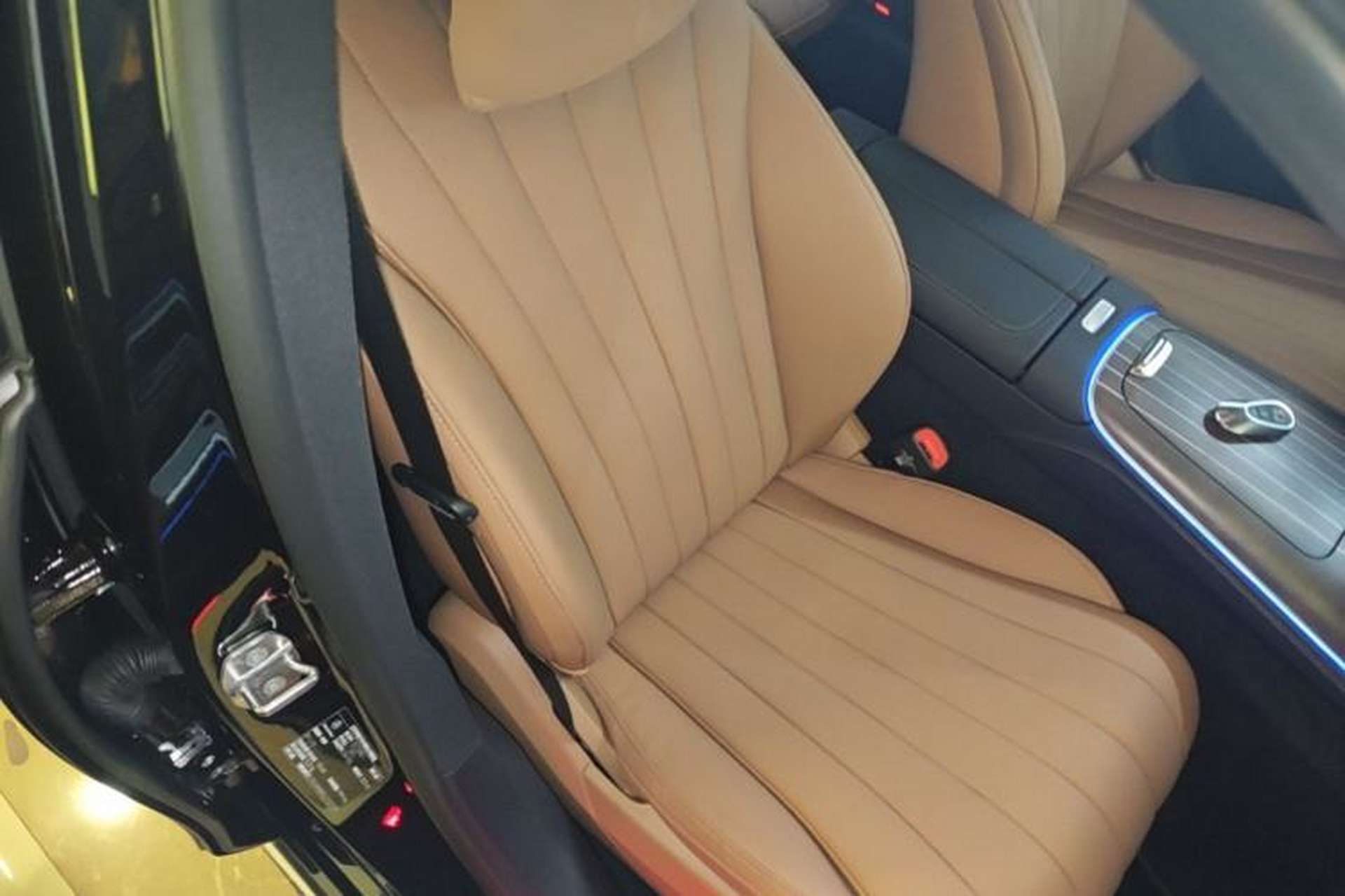 Used Mercedes-Benz E-Class 2025 E 300 L Luxury Model Right Front Seat