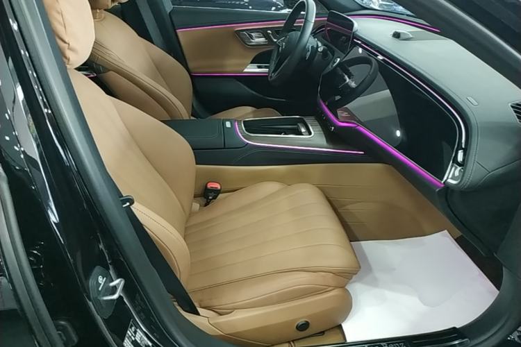 Used Mercedes-Benz E-Class 2025 E 300 L Luxury Model Right Front Seat