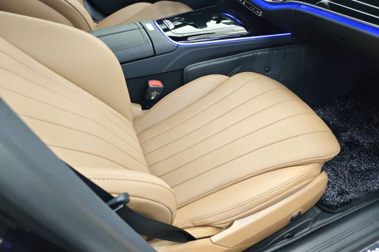 Used Mercedes-Benz E-Class 2025 E 260 L Right Front Seat