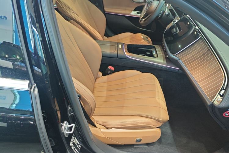 Used Mercedes-Benz E-Class 2025 E 300 L Stylish Model Right Front Seat