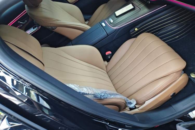 Used Mercedes-Benz E-Class 2025 Facelift E 300 L Luxury Edition Right Front Seat