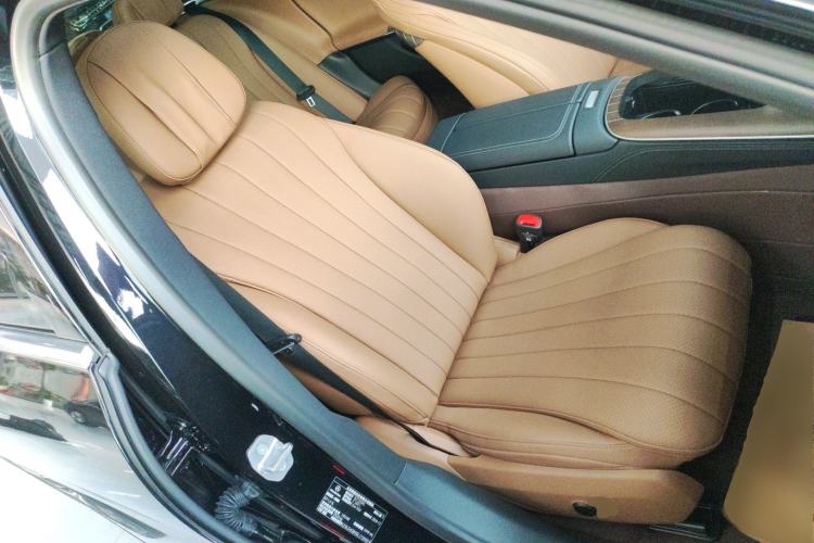 Used Mercedes-Benz E-Class 2025 E 300 L Stylish Model Right Front Seat