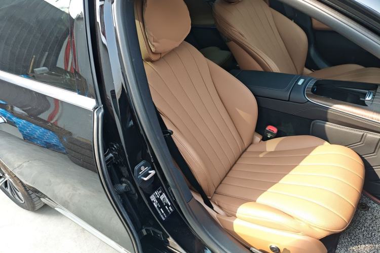 Used Mercedes-Benz E-Class 2025 E 300 L Luxury Model Right Front Seat