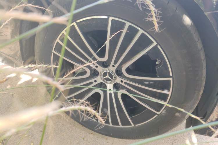 Used Mercedes-Benz E-Class 2025 Facelift E 260 L 4MATIC Right Front Wheel Hub