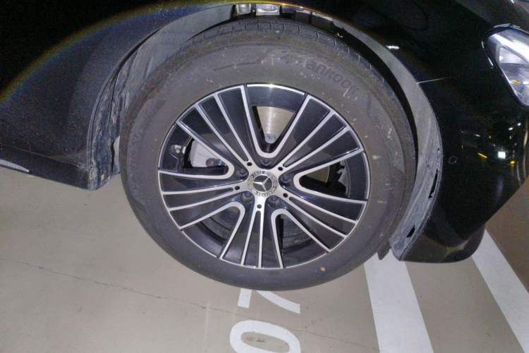 Used Mercedes-Benz E-Class 2025-Year Facelift E 260 L Right Front Wheel Hub