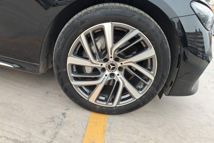 Used Mercedes-Benz E-Class 2025 E 300 L Stylish Model Right Front Wheel Hub