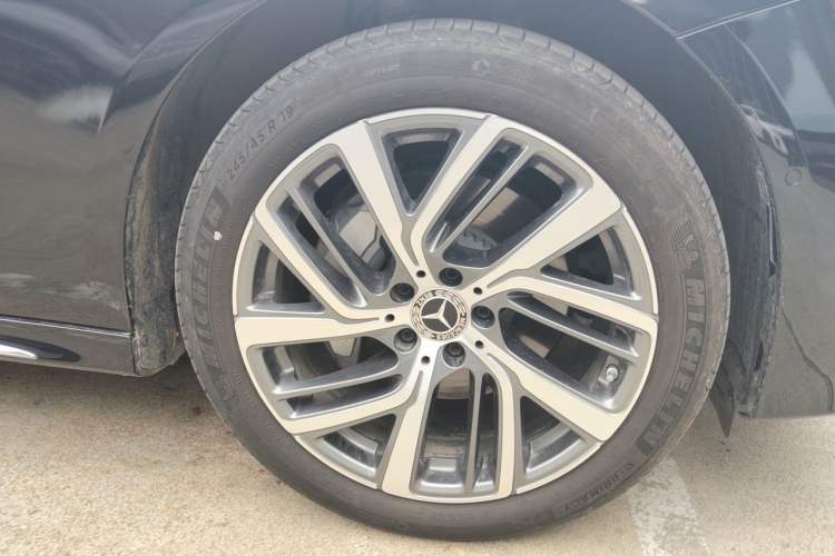 Used Mercedes-Benz E-Class 2025 E 300 L Stylish Model Right Front Wheel Hub