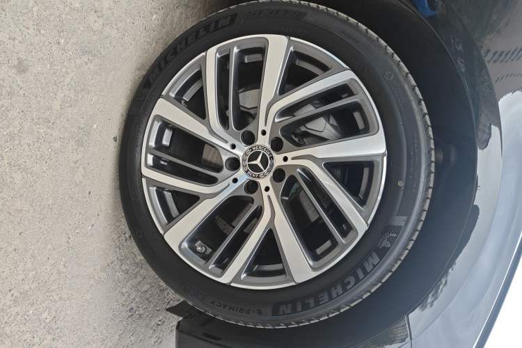 Used Mercedes-Benz E-Class 2025 E 300 L Stylish Model Right Front Wheel Hub