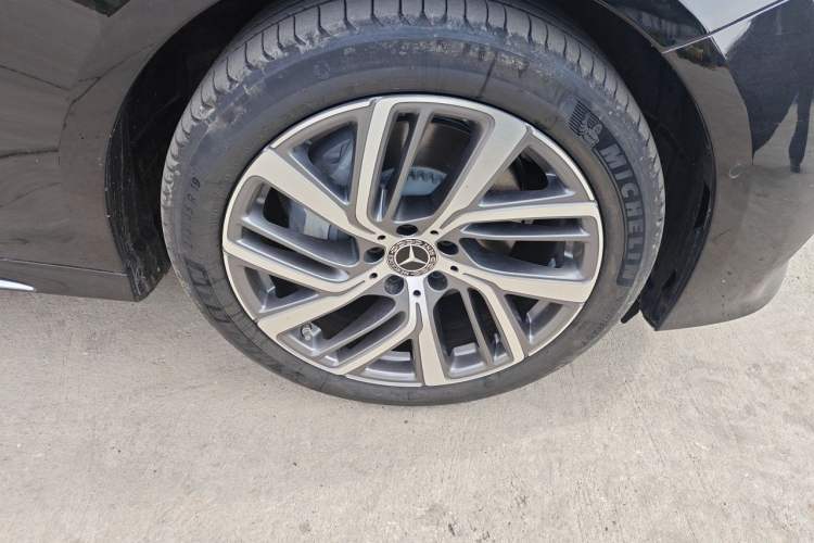 Used Mercedes-Benz E-Class 2025 Facelift E 300 L Fashion Edition Right Front Wheel Hub