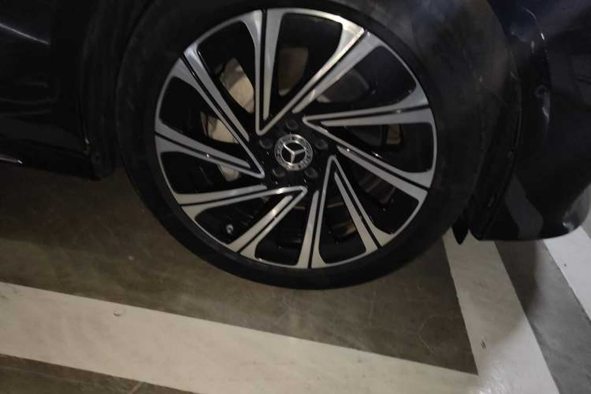 Used Mercedes-Benz E-Class 2025 Facelift E 300 L Luxury Edition Right Front Wheel Hub