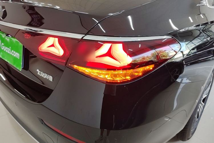 Used Mercedes-Benz E-Class 2025 E 260 L Right Rear Taillight