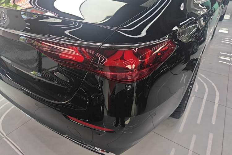 Used Mercedes-Benz E-Class 2025 Facelift E 300 L Luxury Edition Right Rear Taillight