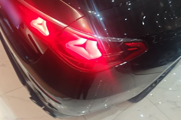 Used Mercedes-Benz E-Class 2025 E 300 L Luxury Model Right Rear Taillight