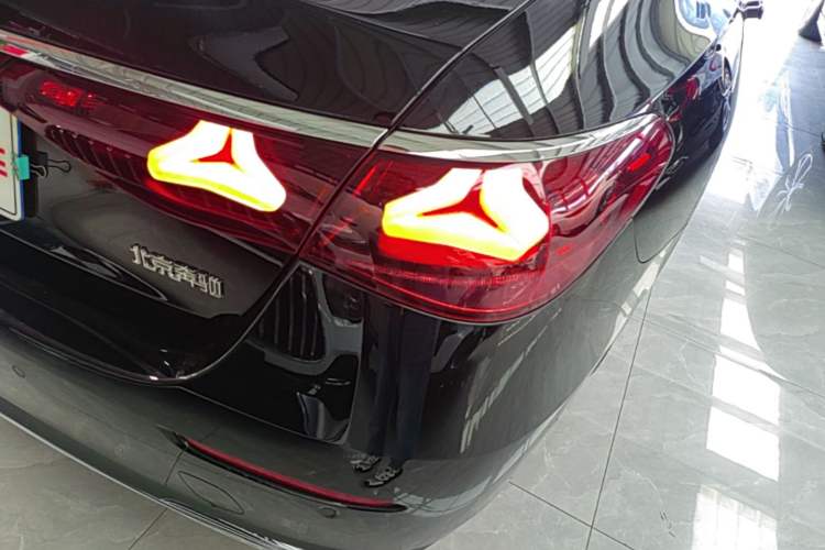 Used Mercedes-Benz E-Class 2025 E 300 L Stylish Model Right Rear Taillight