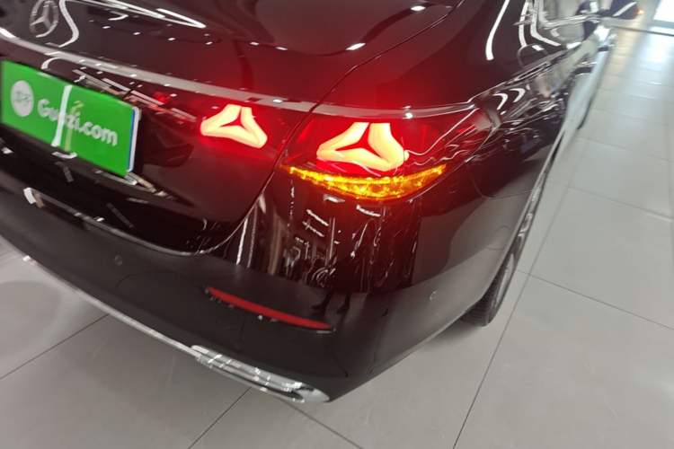 Used Mercedes-Benz E-Class 2025 Facelift E 300 L Fashion Edition Right Rear Taillight