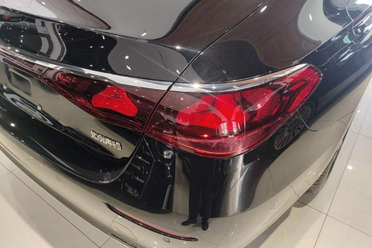 Used Mercedes-Benz E-Class 2025 Facelift E 300 L Luxury Edition Right Rear Taillight