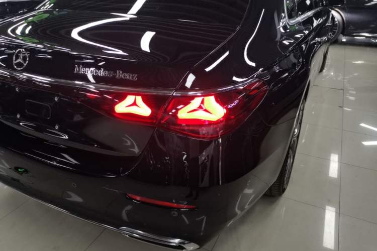 Used Mercedes-Benz E-Class 2025 Facelift E 300 L Fashion Edition Right Rear Taillight
