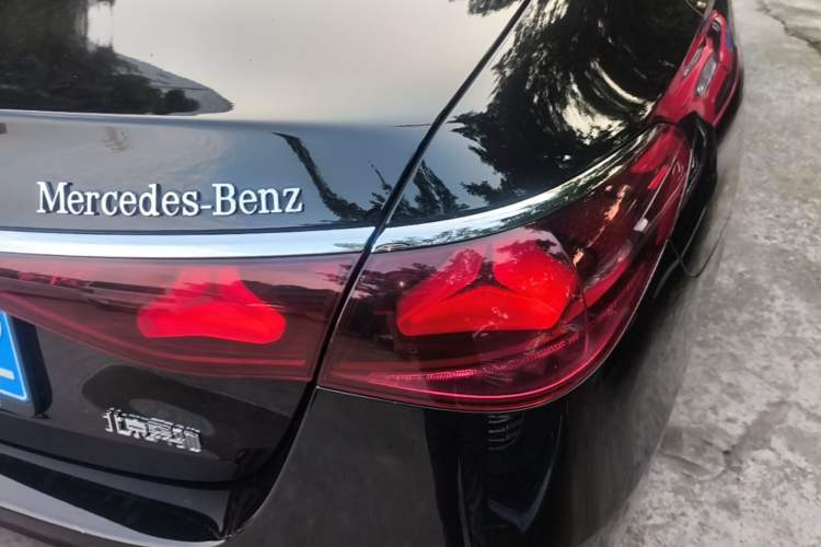 Used Mercedes-Benz E-Class 2025 E 300 L Stylish Model Right Rear Taillight