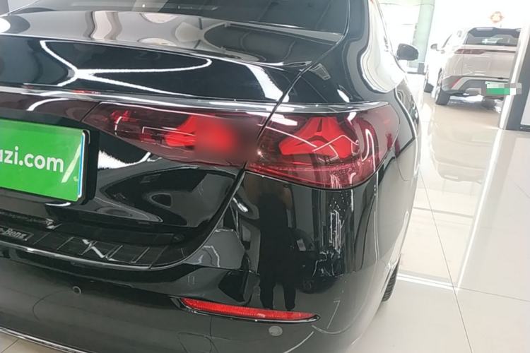 Used Mercedes-Benz E-Class 2025 Facelift E 300 L Luxury Edition Right Rear Taillight