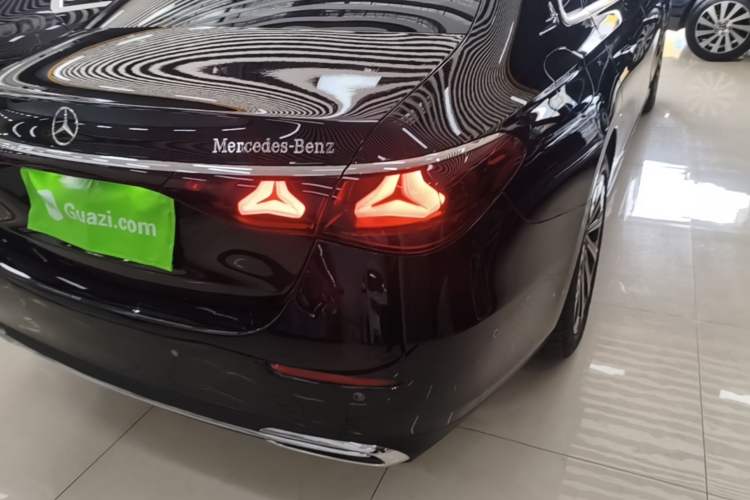 Used Mercedes-Benz E-Class 2025 E 300 L Luxury Model Right Rear Taillight
