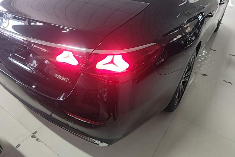 Used Mercedes-Benz E-Class 2025 Facelift E 300 L Luxury Edition Right Rear Taillight