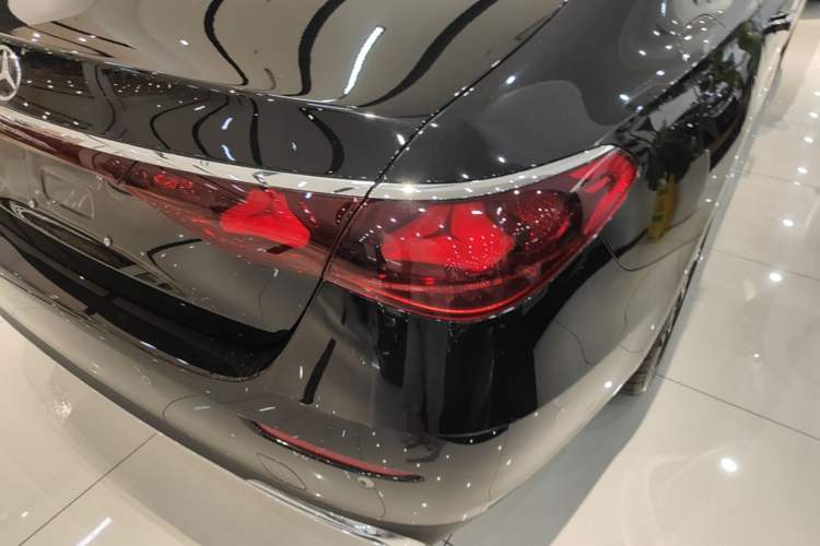 Used Mercedes-Benz E-Class 2025 Facelift E 300 L Luxury Edition Right Rear Taillight