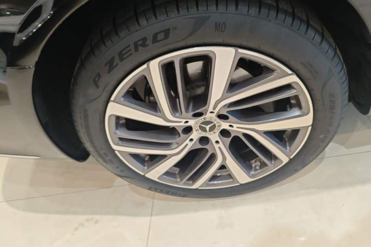 Used Mercedes-Benz E-Class 2025 Facelift E 300 L Fashion Edition Right Rear Wheel Hub