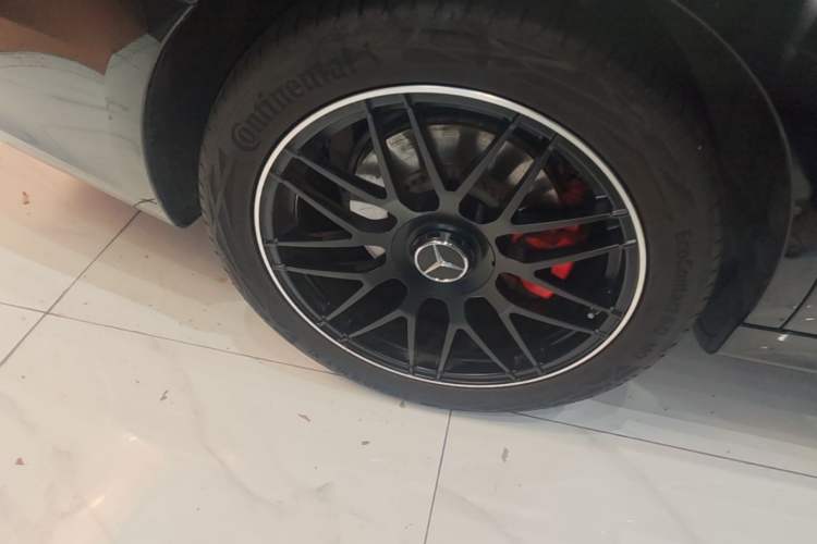 Used Mercedes-Benz E-Class 2025 E 300 L Luxury Model Right Rear Wheel Hub