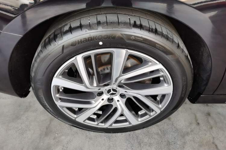 Used Mercedes-Benz E-Class 2025 E 300 L Stylish Model Right Rear Wheel Hub
