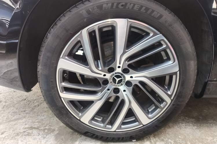 Used Mercedes-Benz E-Class 2025 E 300 L Stylish Model Right Rear Wheel Hub