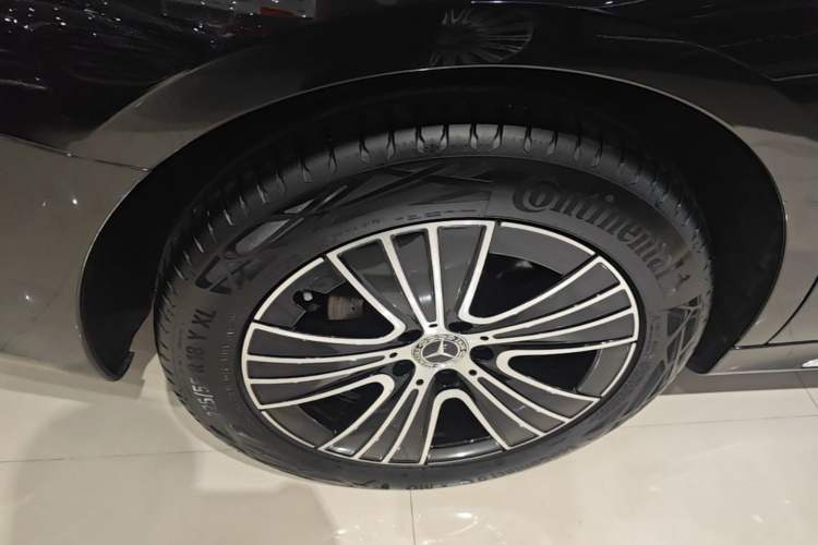 Used Mercedes-Benz E-Class 2025-Year Facelift E 260 L Right Rear Wheel Hub